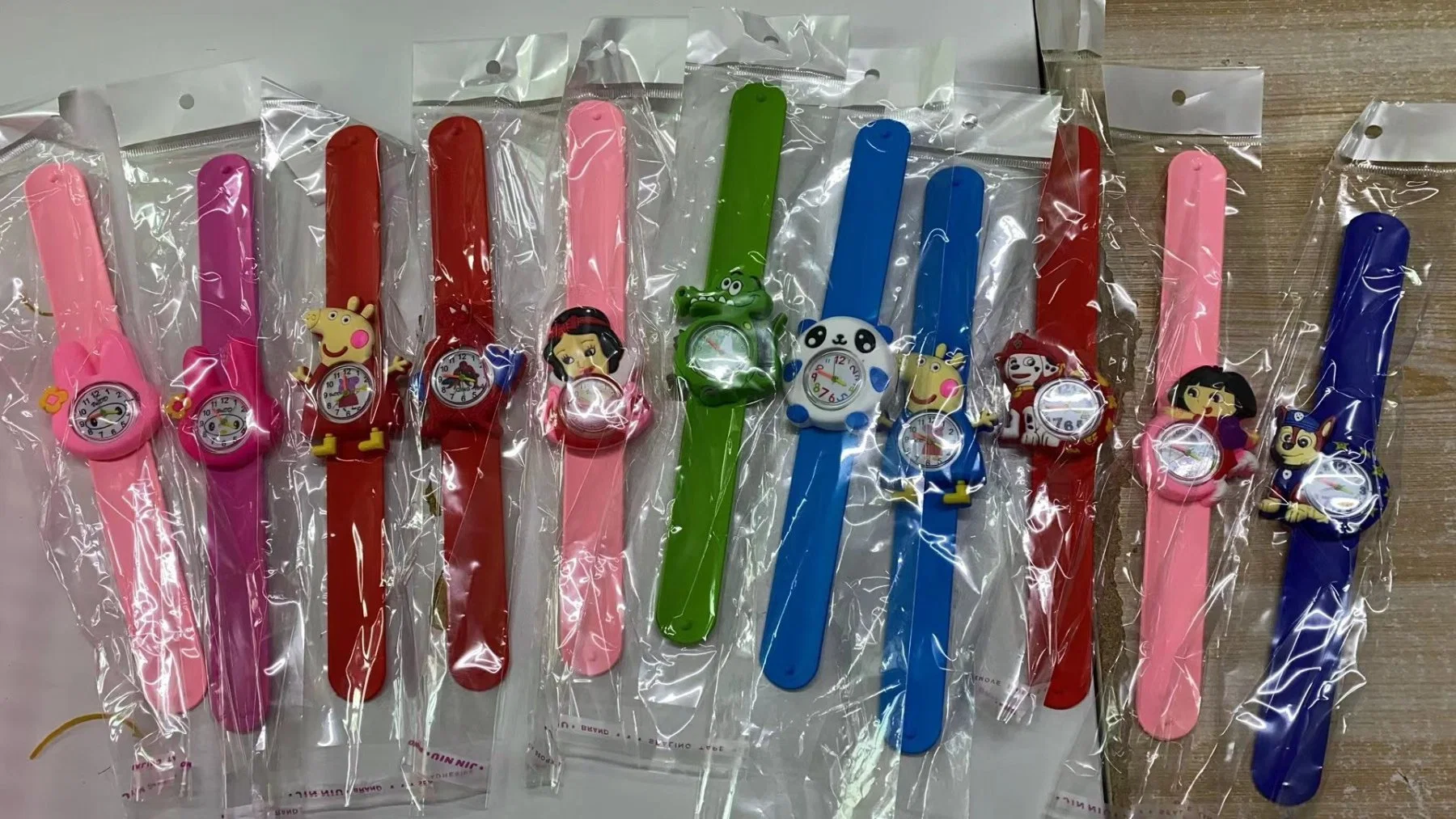 New Arrival Various Style Animals Cartoon Child Kids Silicone Slap Watch