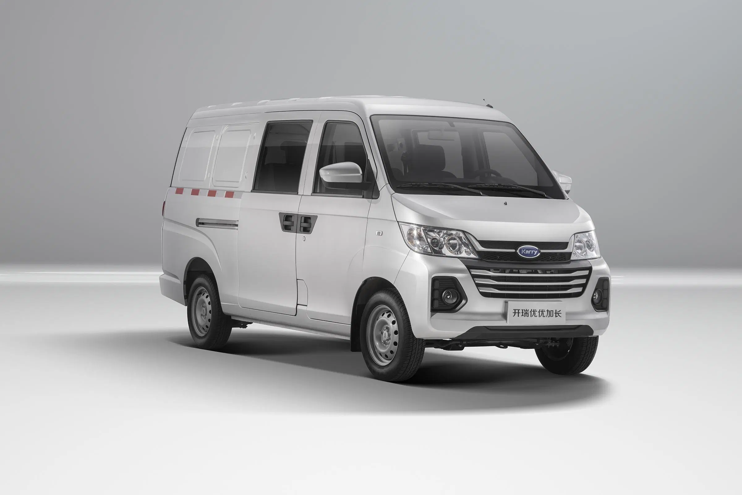 Kairui Automobile Youyou 2021 1.5L Extended Blind Window Cargo 5-Seater Wealth Creation Gasoline Car.