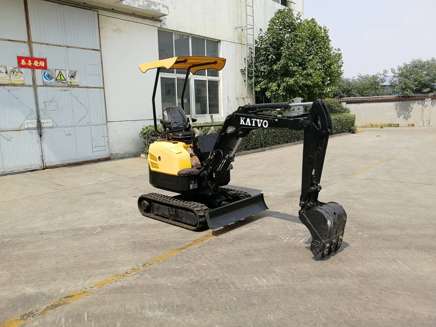 1.5t Orchard Mini Excavator Price Loader Factory for Sale