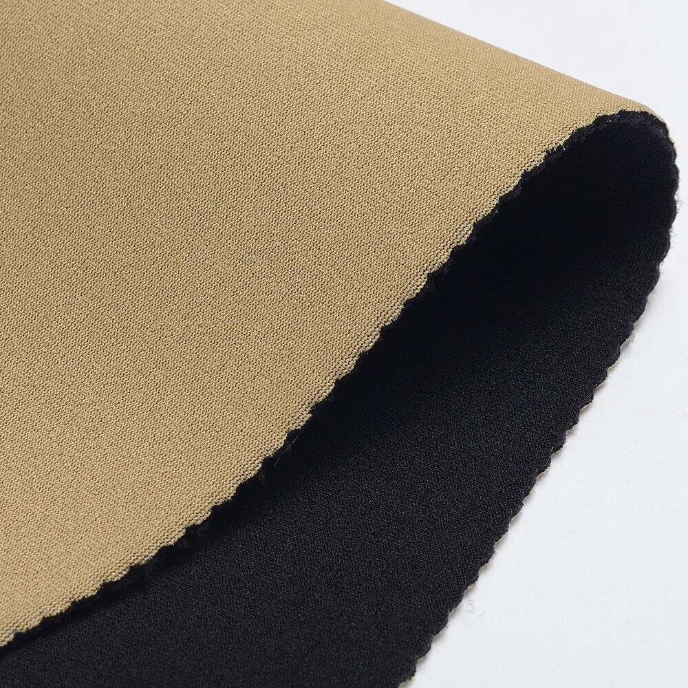 Material de tecido de nylon bege leve e elástico de neoprene para órteses ortopédicas.