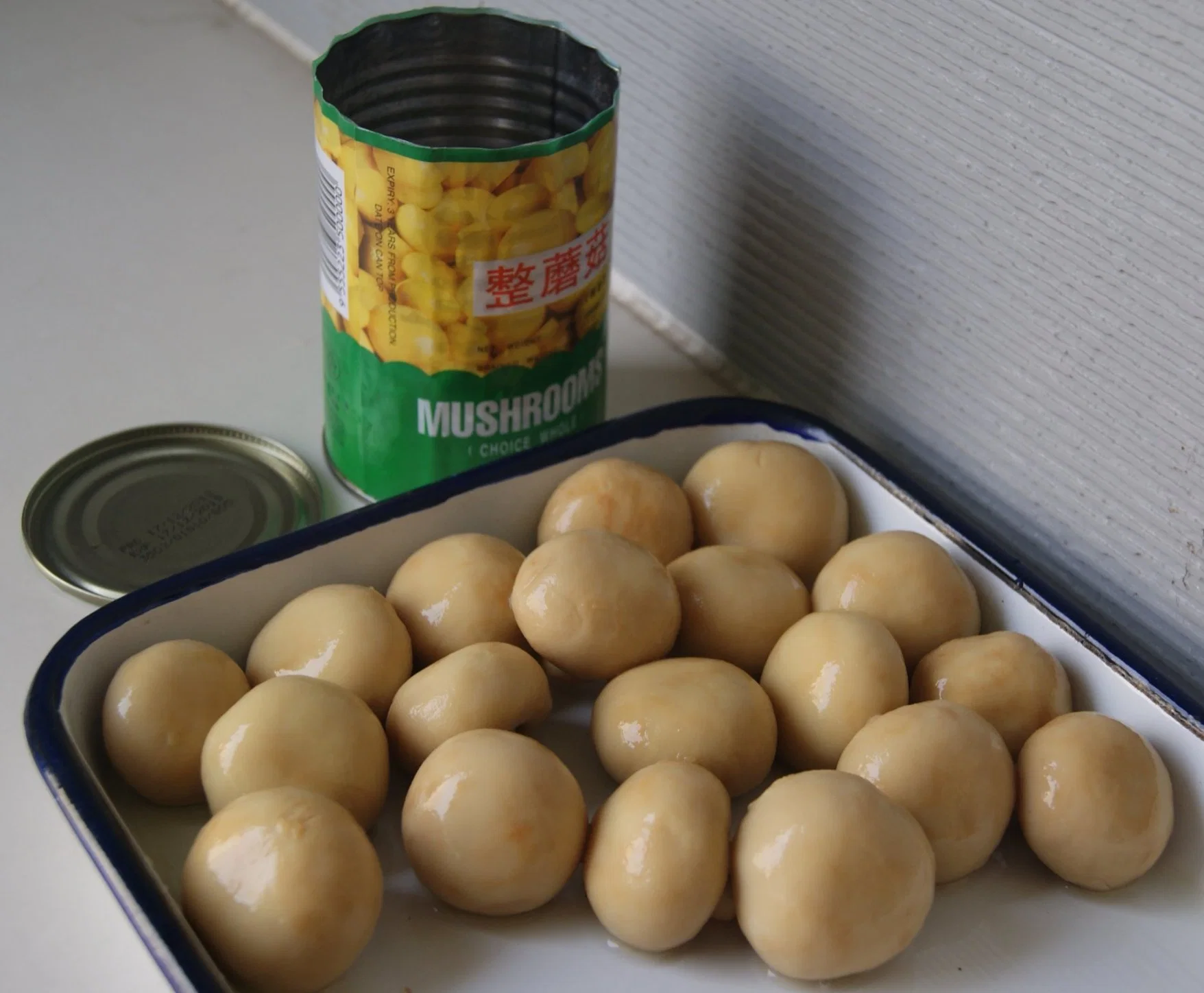 Canned Food Button Whole Mushroom