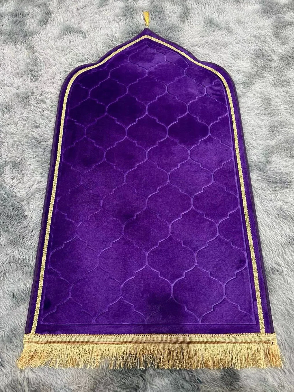 Tapis de prière / tapis / moquette en flanelle triangulaire en gros en Chine au prix le plus bas