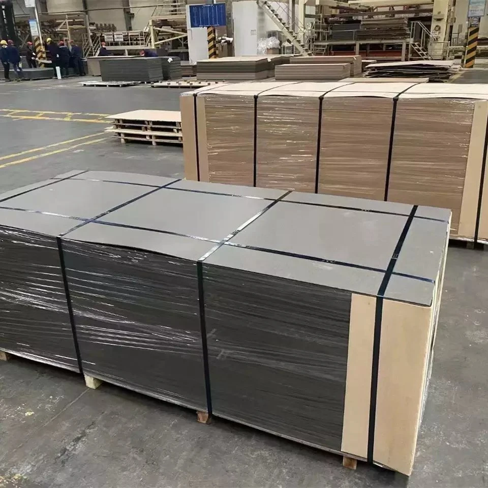 Furniture HDF Wooden Panels Fire Resistance 12mm Black Core MDF Boards for Door
