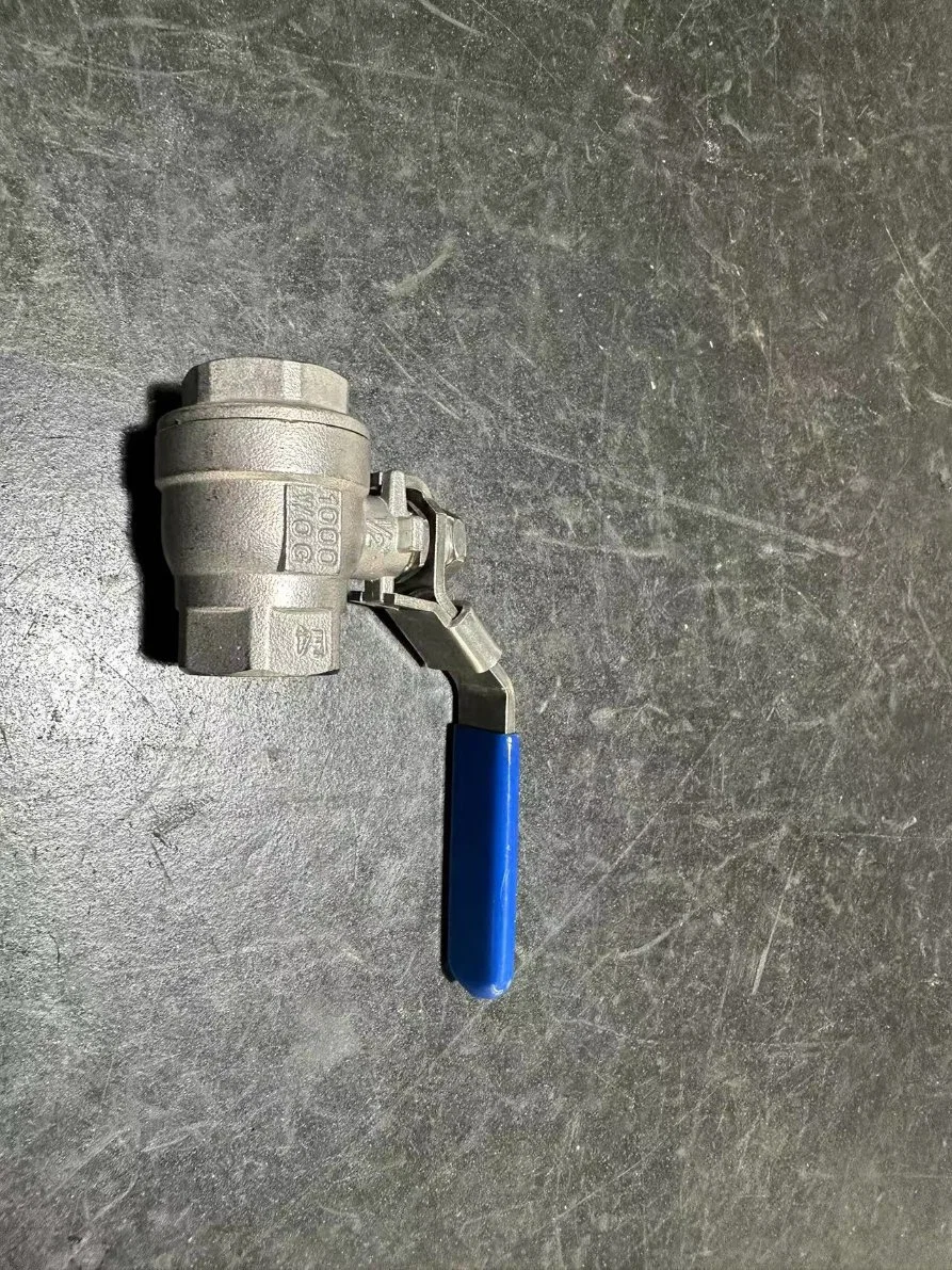 2PC Light Duty Ball Valve with Great Quality for Water, Oil, Gas, Oil, Chemical Industry/Farming, Tube/Pipe/Hydraulic/Plumbing/Bathroom Fittings