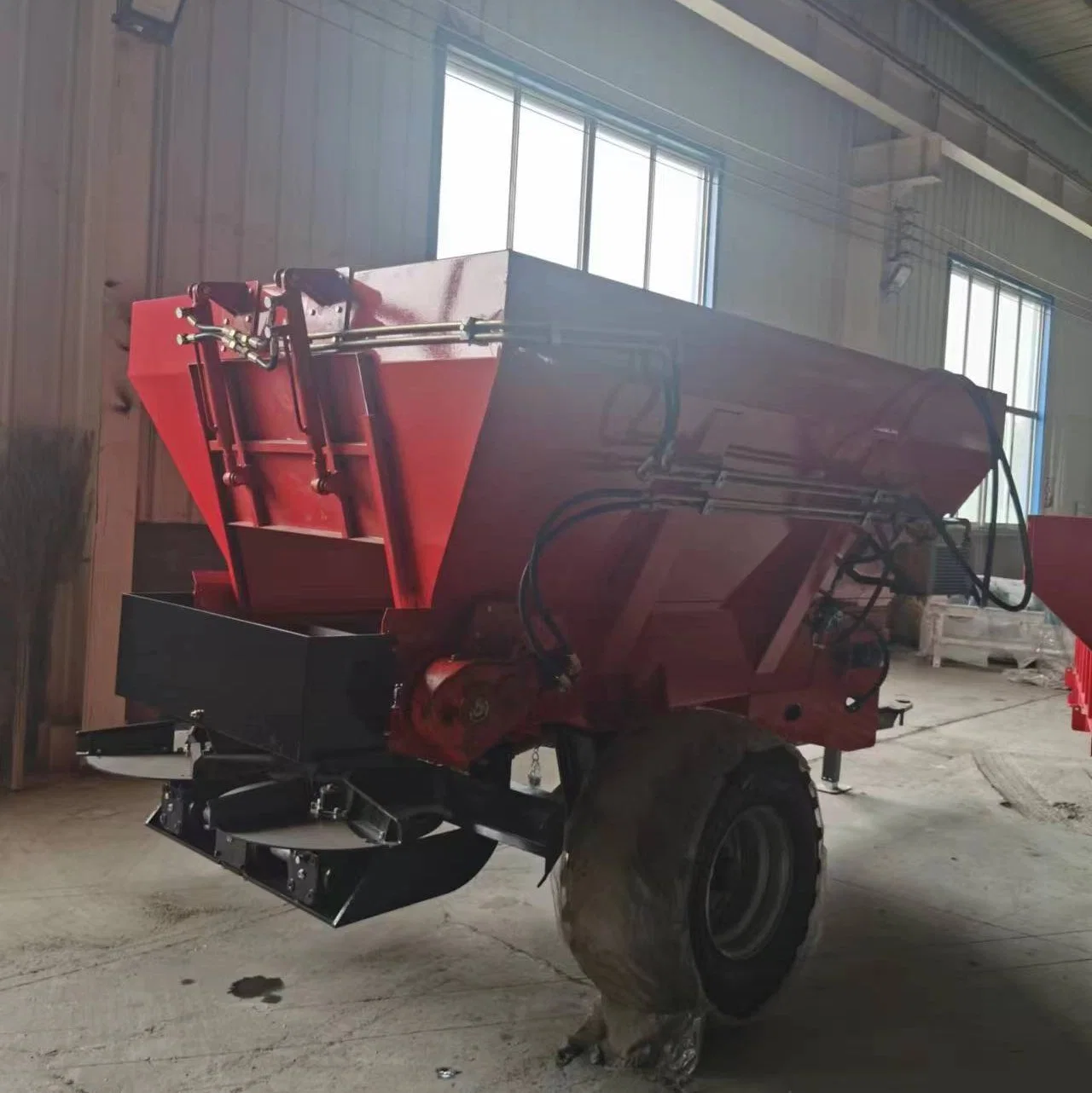 New Design Organic Fertilizer Spreader