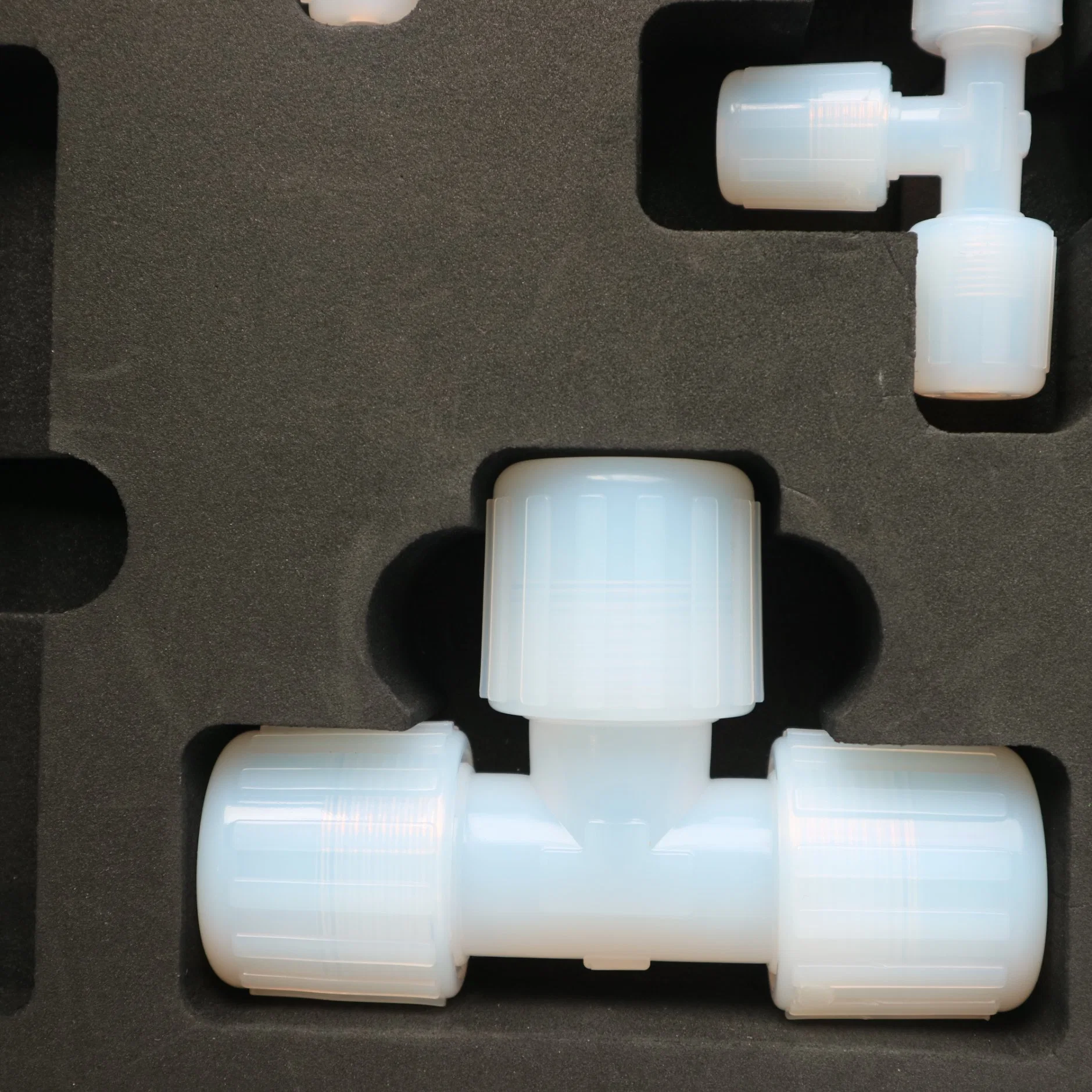 The Latest Products Come From Chinese Factory Anticorrosive PFA PTFE Connectors