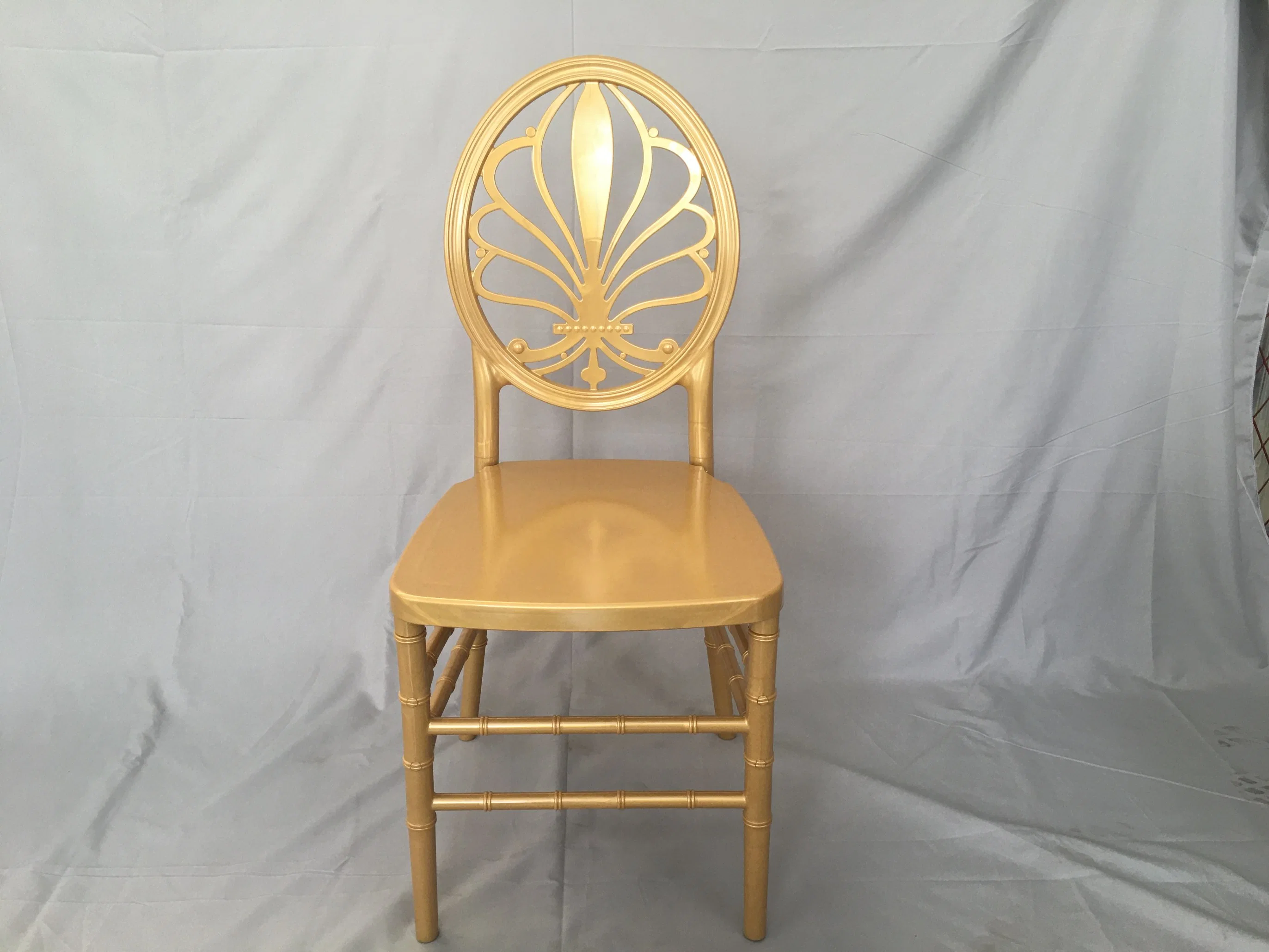 New Design Hotel Furniture Gold Color Resin PC Chiavari Tiffany Chair Flower Back Wedding Banquet Chairs