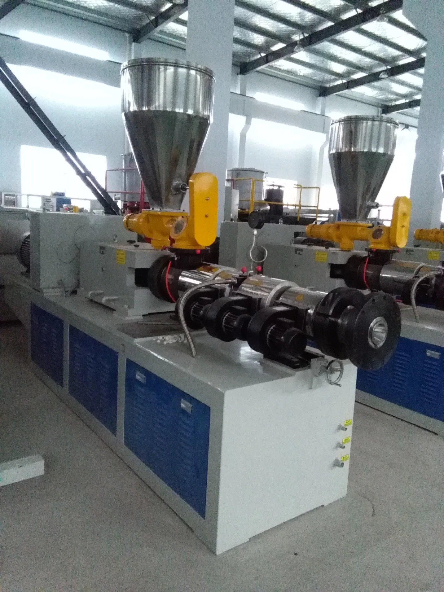 Expert Manufacturer of Plastic Pipe / Sheet / Profile Production Line for PP PE PVC Material