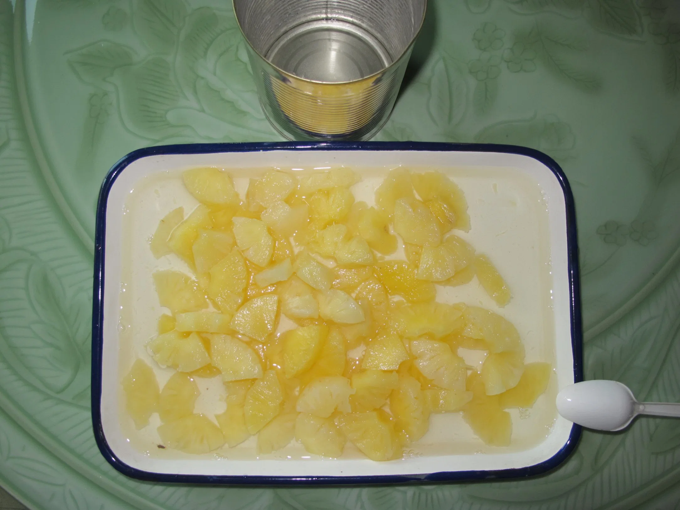 Canned Pineapple Pieces Fruit 850g in Lt. Syrup