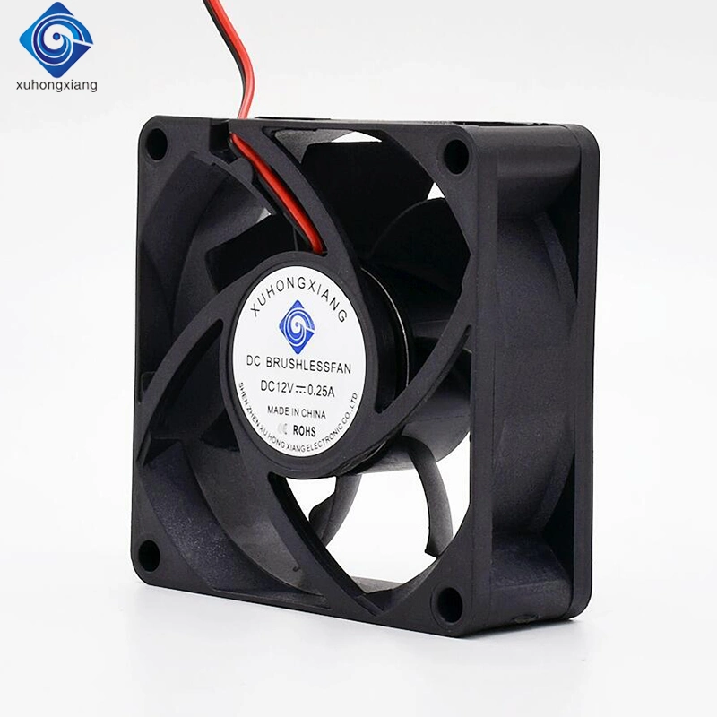 DC7025 24 V utilisé pour dissiper la chaleur du refroidissement des armoires électriques Ventilateur