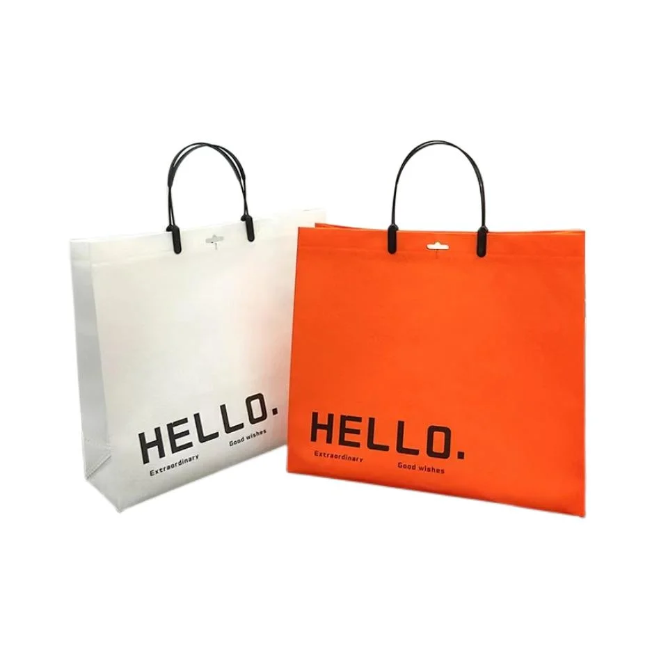 Benutzerdefinierte Logo Taschen Kraftpapier Tragetasche Einkaufstasche mit PP-Griff für Freizeitkleidung Verpackung