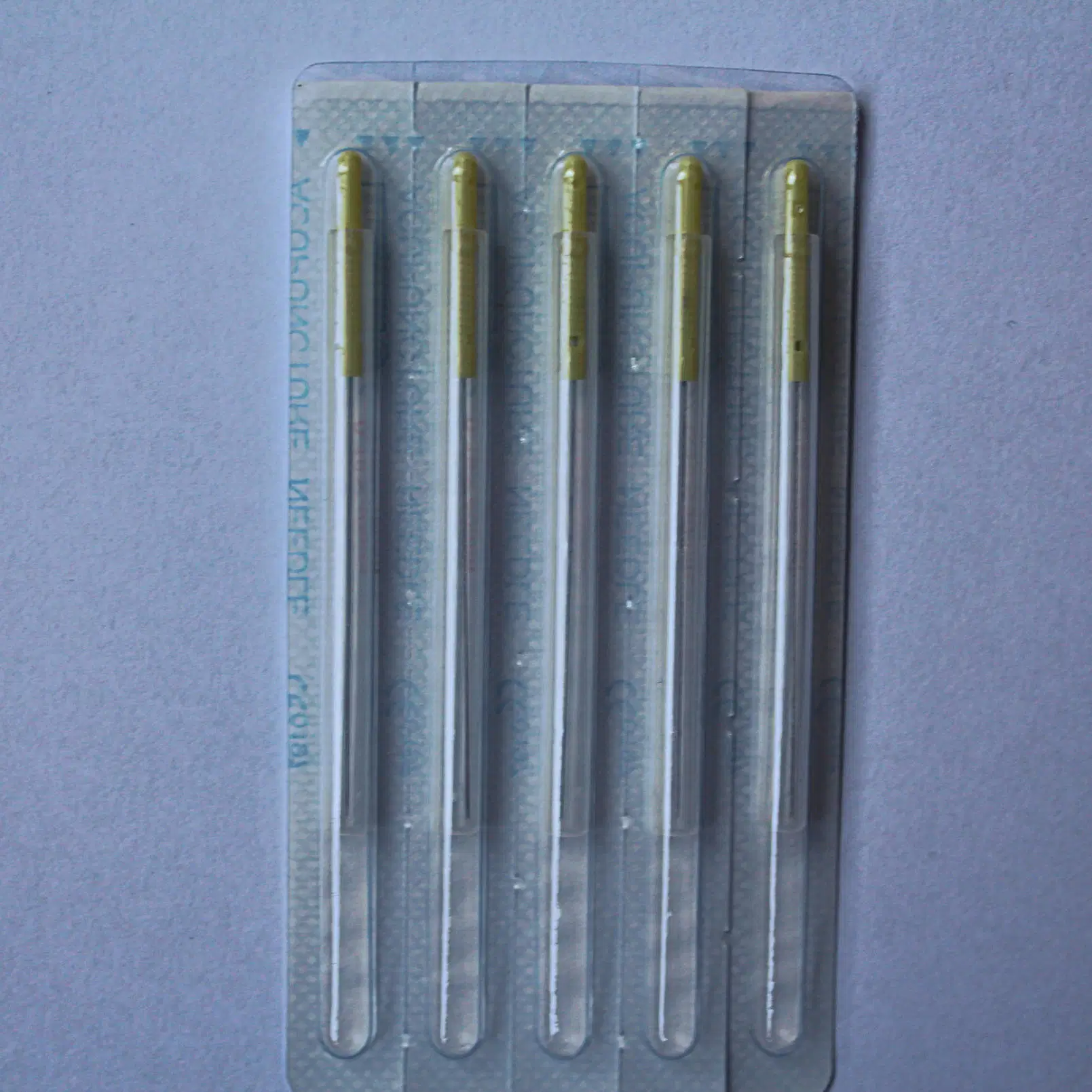 Acupuncture Needle with Green Plastic Handle Without Flat (AT-3B)