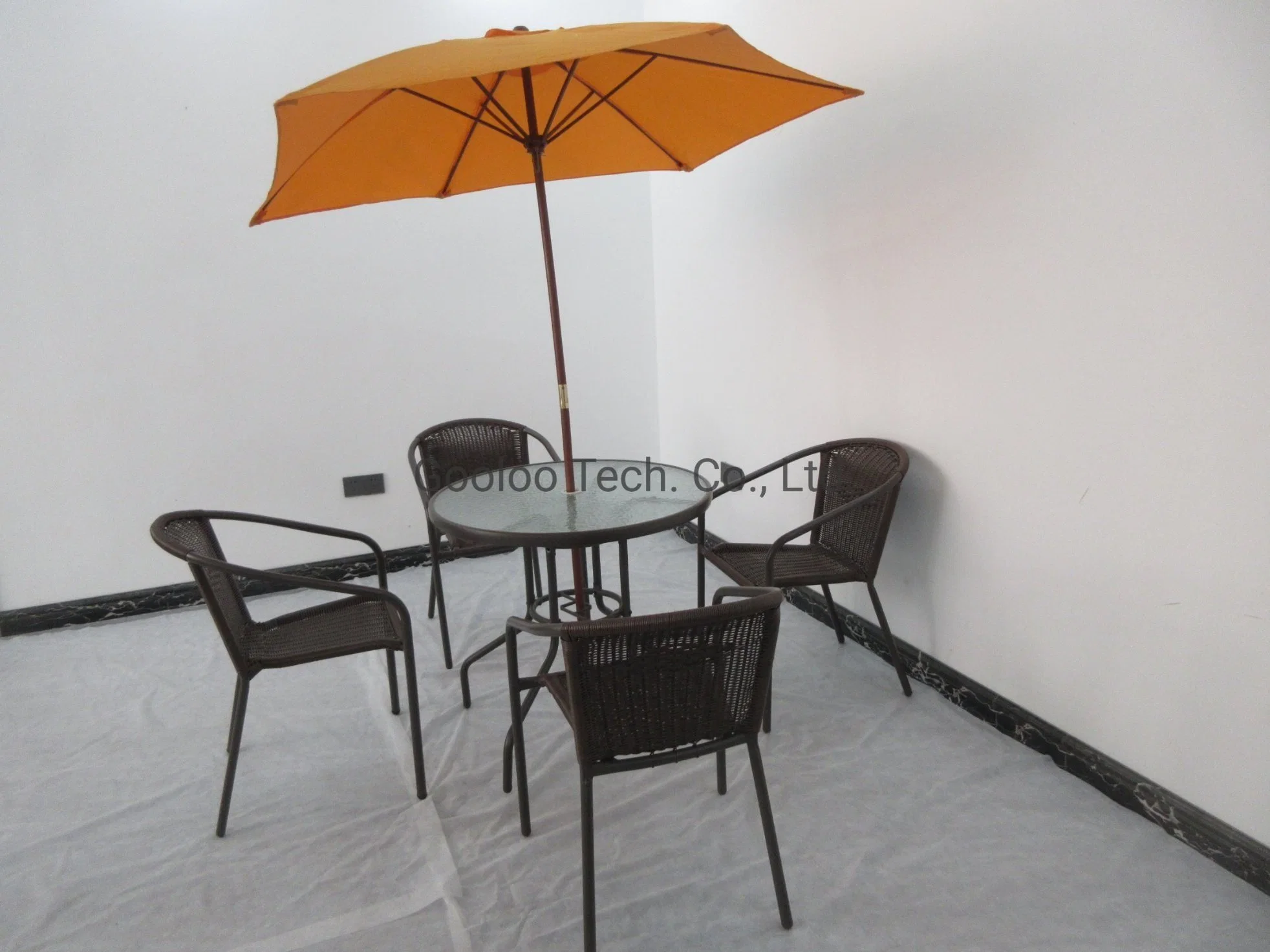 Mobiliário de jantar cadeiras de jantar e mesa com o Parasol