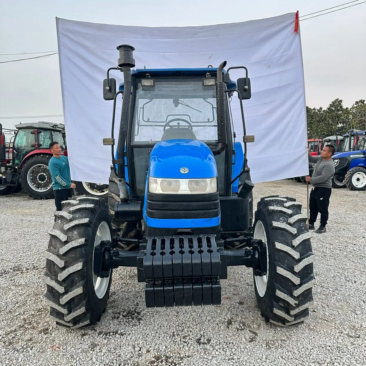 Nuevo Holladn Snh1004 Tractores usados buena maquinaria agrícola y precio barato