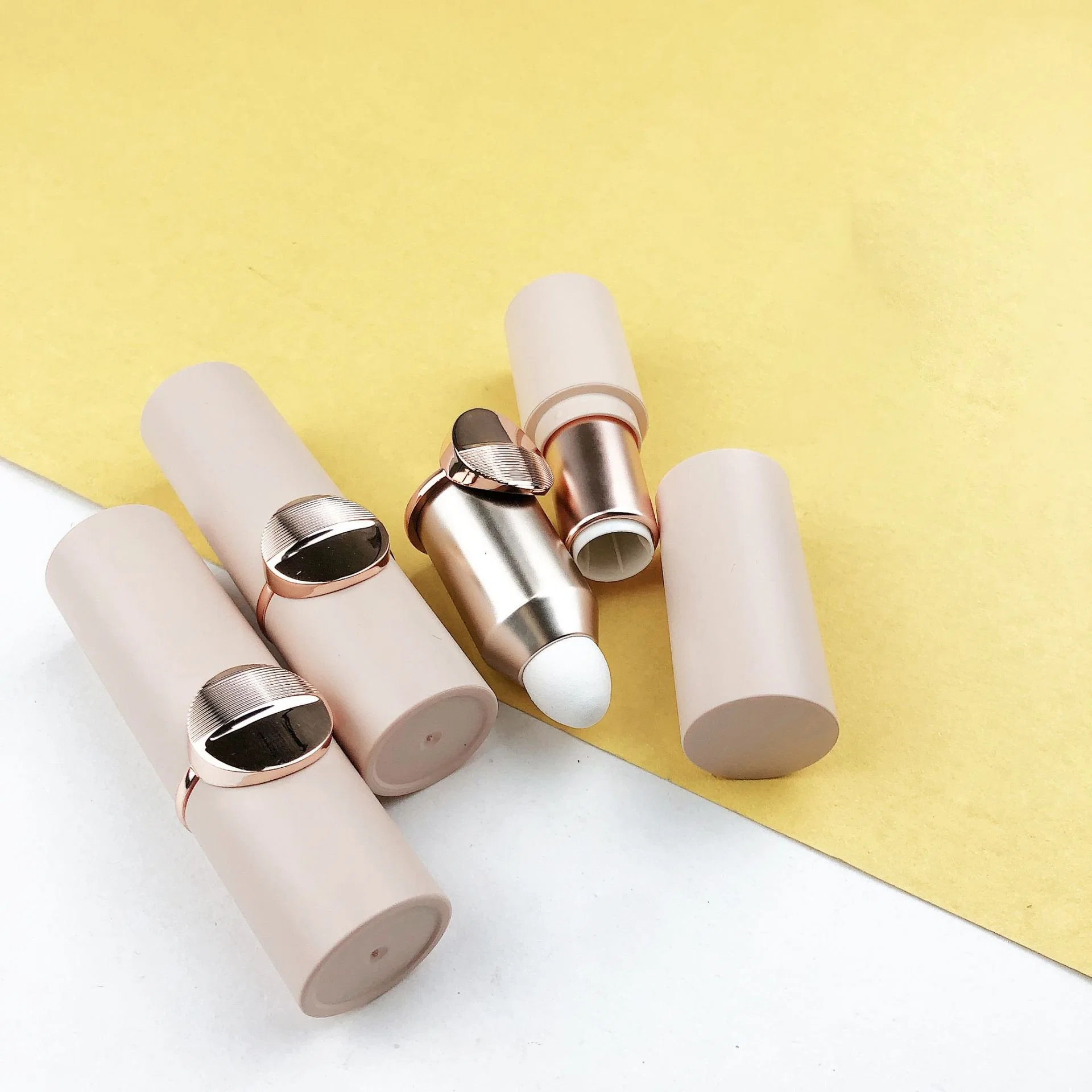 Niche Brand Cheap Student Plastic Lipstick Tube Packaging Material