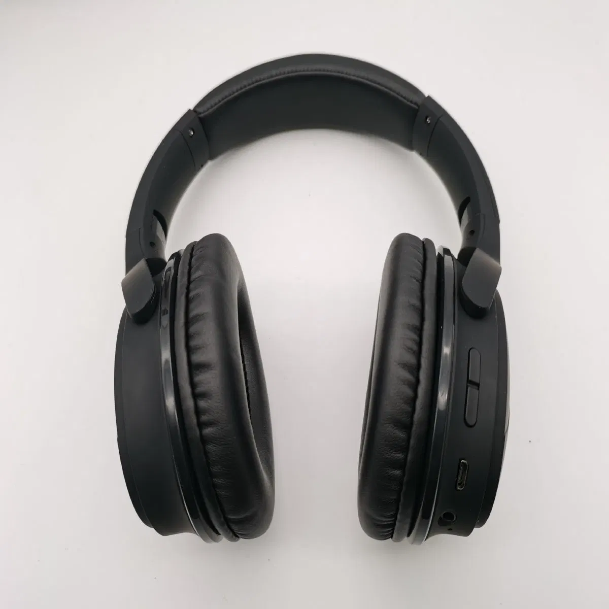 سماعات أذن فوق الأذن سماعات رأس بتقنية Bluetooth® لإلغاء التشويش اللاسلكي من ANC