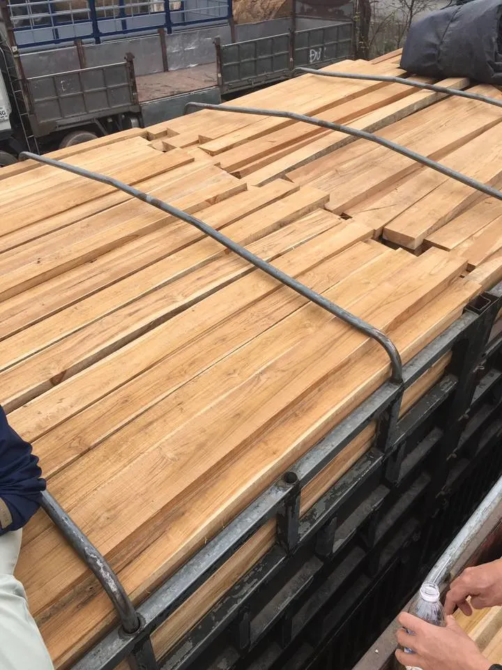 Конкурентные цены самые дешевые Пиломатериалы деревянные изделия из тикового дерева из Вьетнама производитель пиломатериалов из тикового дерева