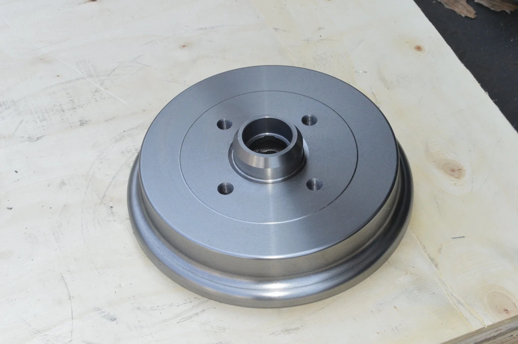 Made in China Brake Drum Factory 8932000064 for Renault Alliance