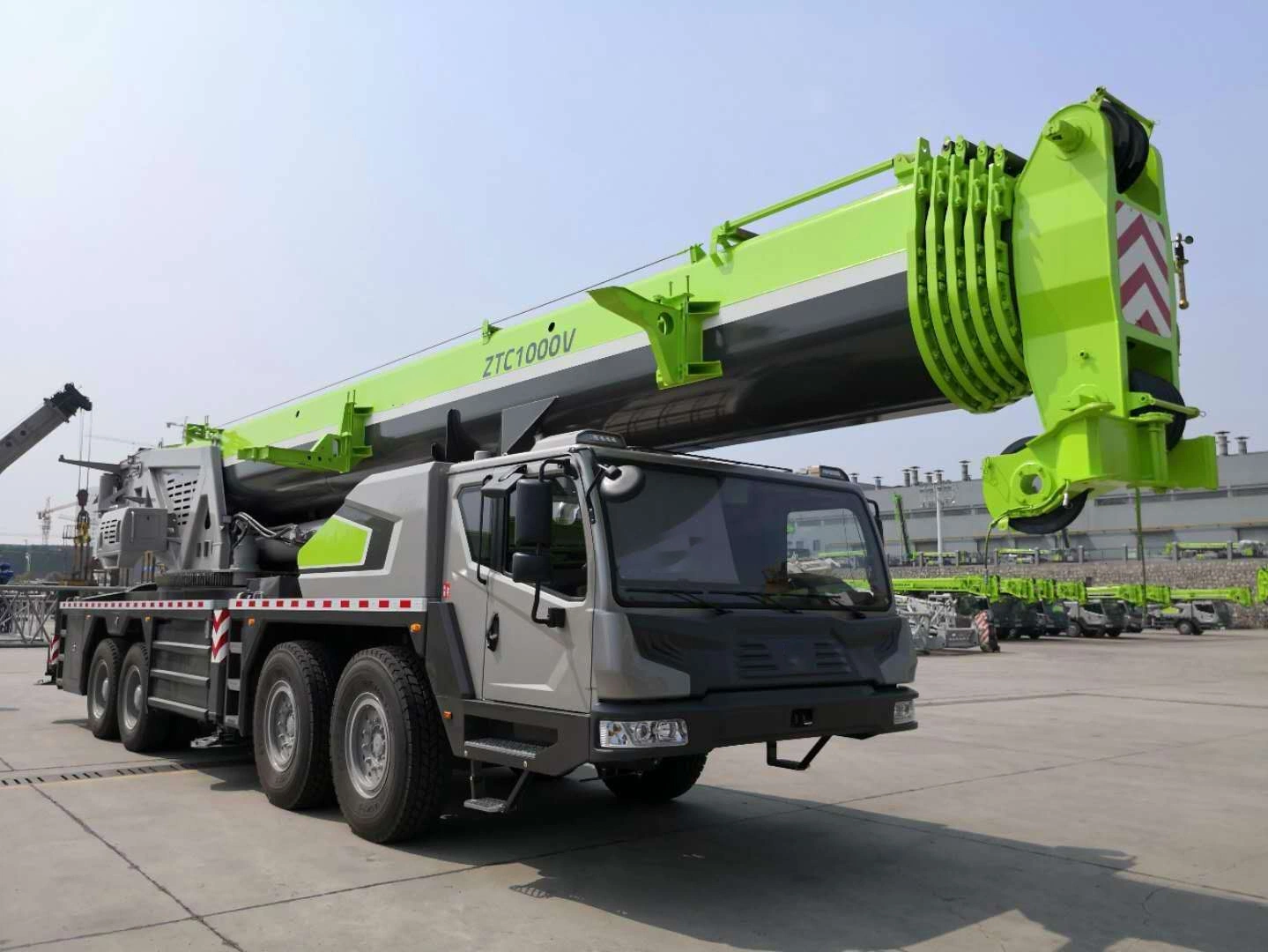 Mobile Truck Crane Ztc1000 Lifting Machine 100t Lifting Machine Made in China