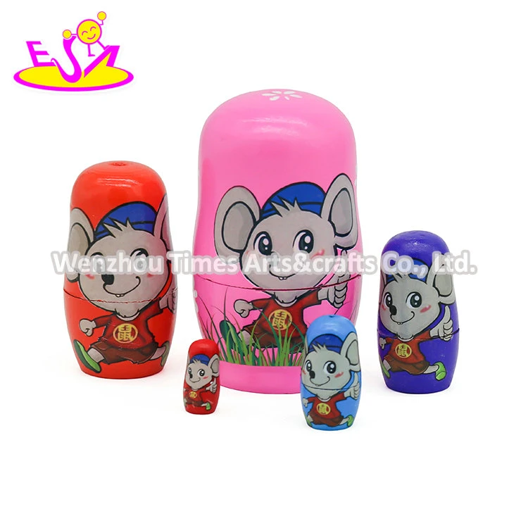 Peint main Matryoshka en bois traditionnel russe pour les grossistes de poupée de nidification W06D159