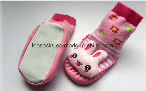 Wholesale/Supplier Cute Cartoon Rubber Sole Baby Socks Happy Baby Prewalker Shoes