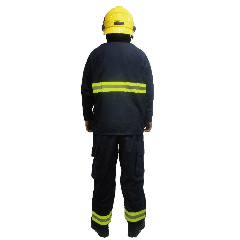 Pompiers de lutte contre les incendies de forêt de style sauvage, uniforme de travail ignifuge de protection contre les flammes.