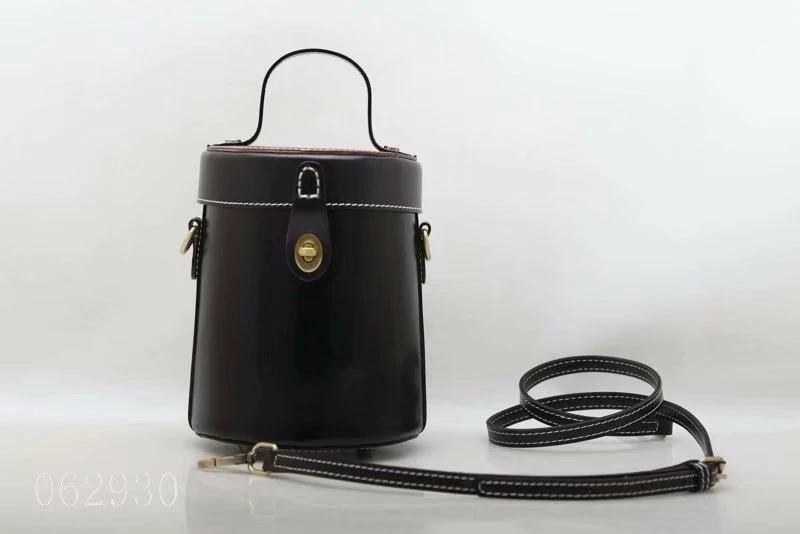 Special Handmade Good Quality Bucket Bag (F062930)