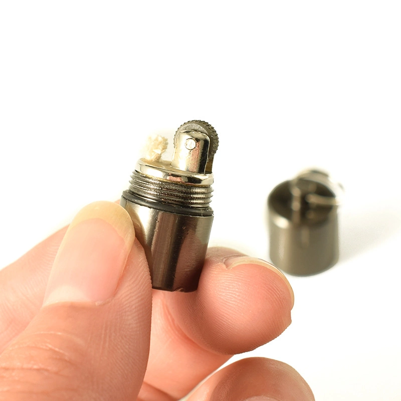 Encendedor de queroseno Mini tapa de uñas pequeña máquina de aceite colgante exterior Más ligero