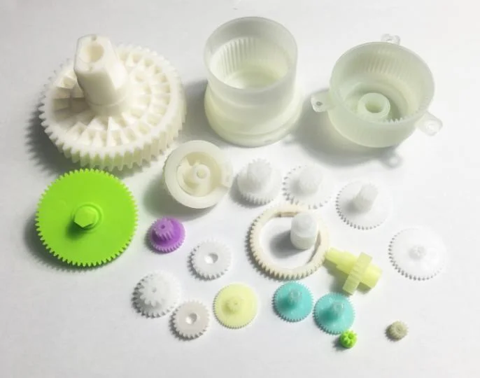 الترس البلاستيكي / عجلة نجم بلاستيكية مصنوعة من البلاستيك / ترس كربون بلاستيكي محبب بماكينات في المركز الوطني للزيوت