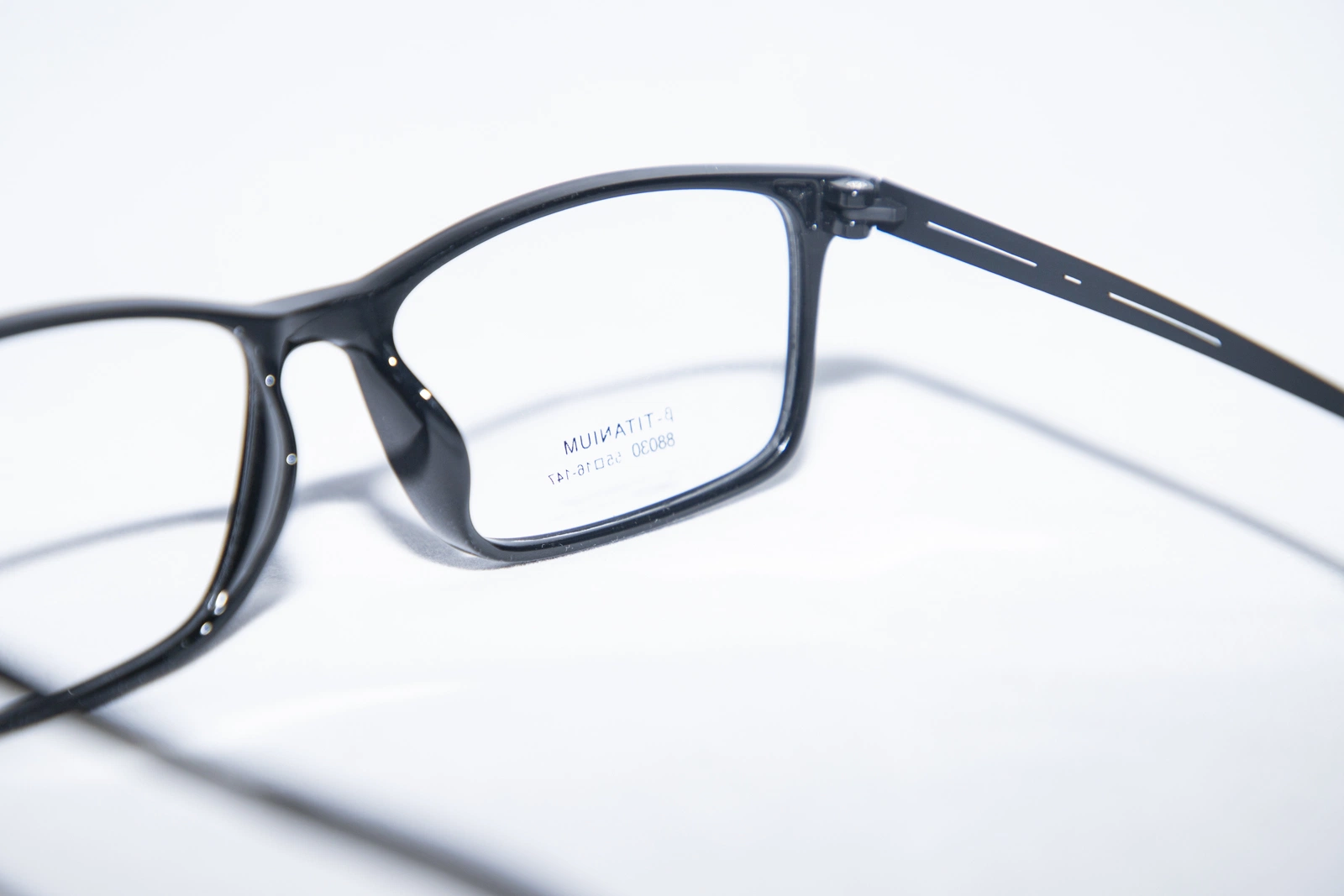 2022 Fashion Eyeglasses Frames for Men or Women