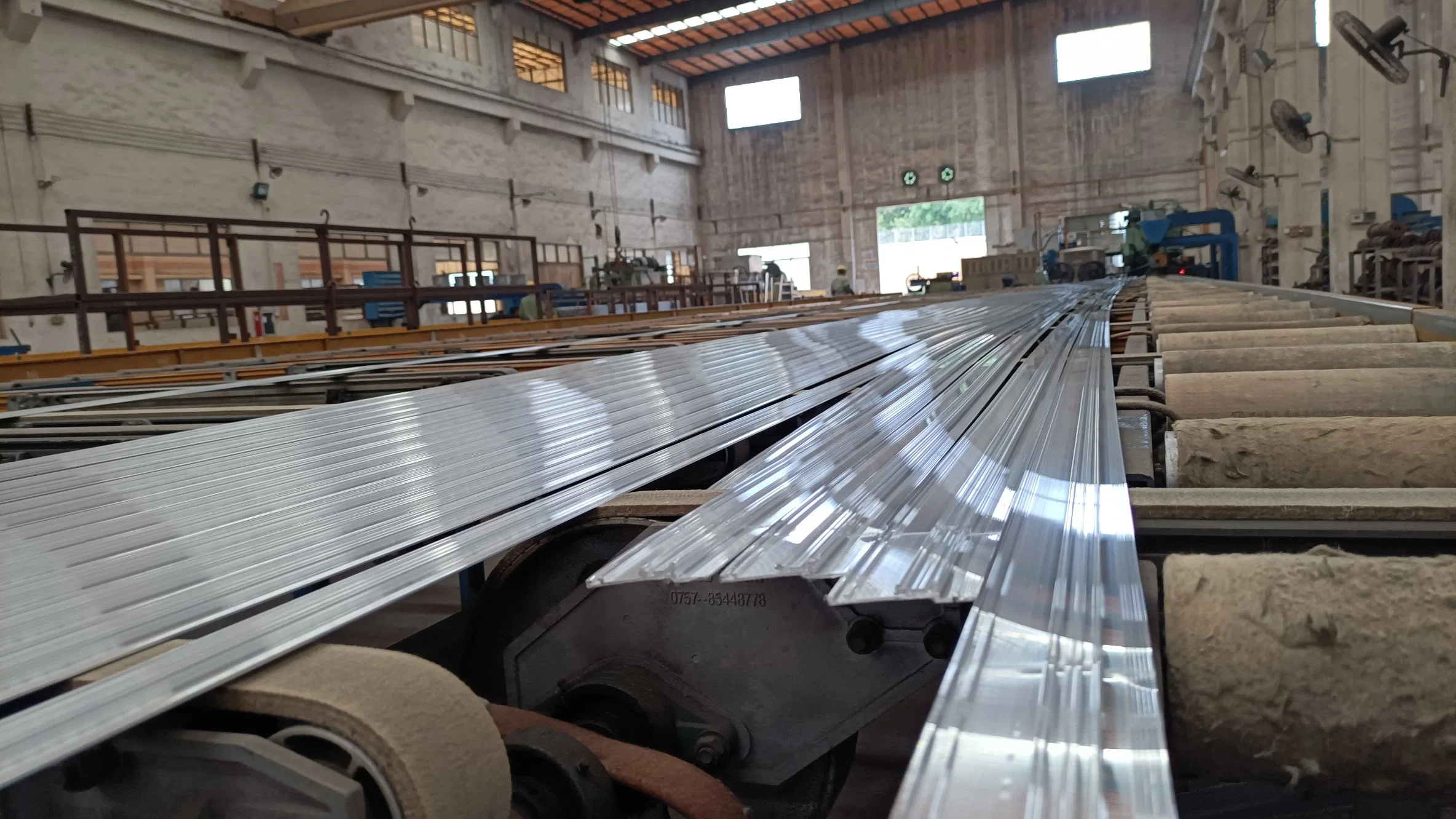 China Industrial Ob100100b Aluminium Extrusion T Slot Aluminium Profile for Selling