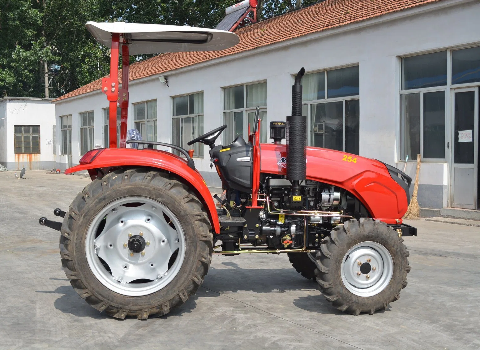 Manufacturer Supply Good Quality 25HP 30HP 35HP Cheap Small Farm Tractors