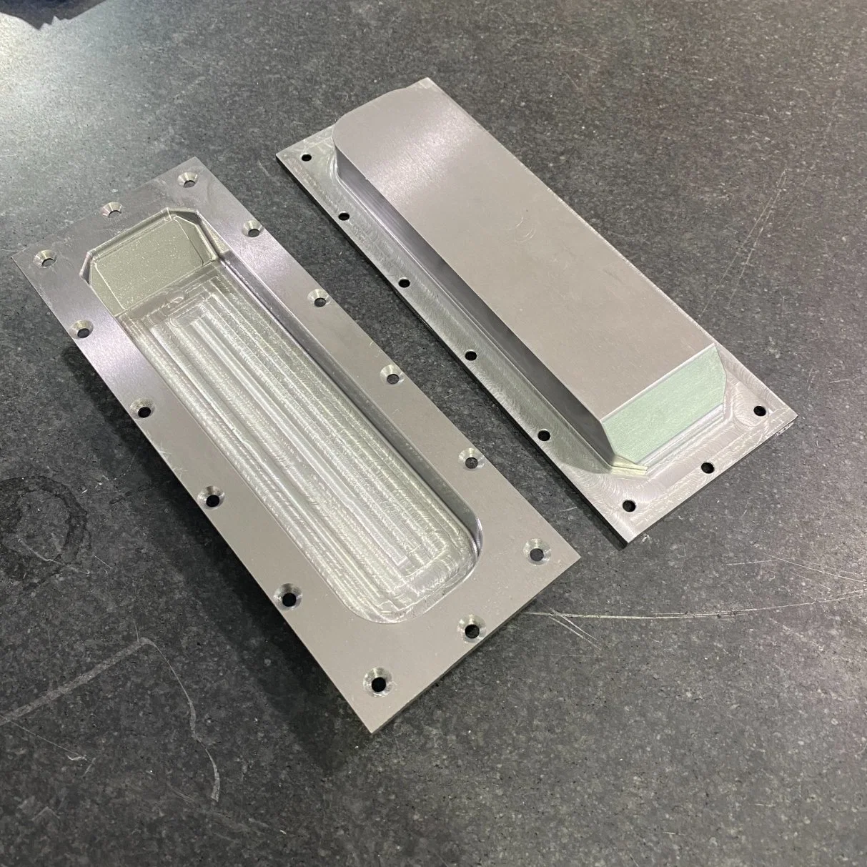 Petite quantité de pièces en aluminium usiné CNC Traitement Alodine Fraisage CNC Service d'usinage