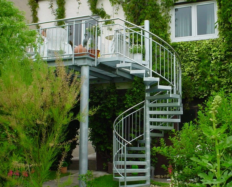 Decorative Design of Anti-Slip Diamond Steel Tread Spiral Stairs for Outdoor Use