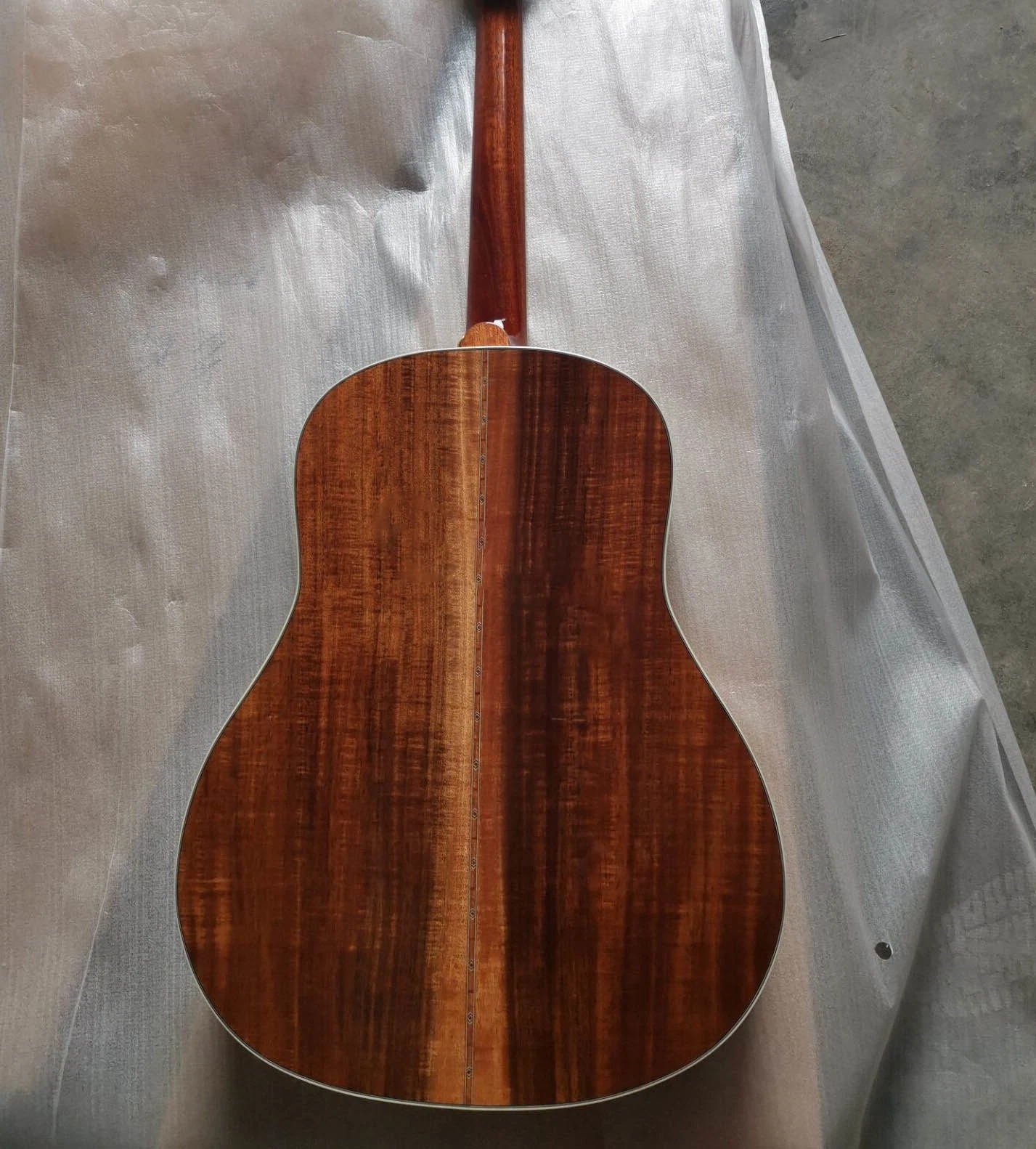 Todos personalizados de madeira sólida ombro inclinado Aaaa Inlay vinha J45AA Style Koa Spruce Guitarra Folk melhor personalizado Dreadnought Guitarra Ooo Salão Jumbo violão acústico OEM