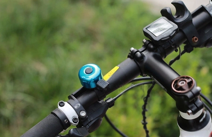 New Brand Metal Bicycle Bike Bell Cycling Handlebar Ring Horn Sound Alarm Loud Ring Safety