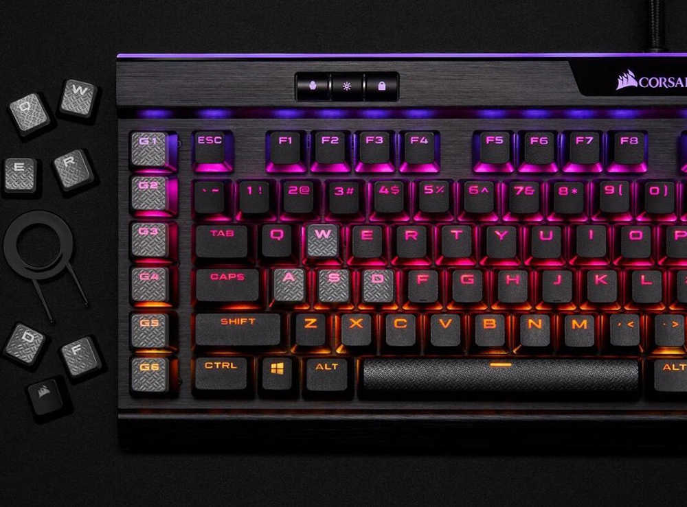 Teclado mecânico para jogos Corsair K95 RGB Platinum XT com fios