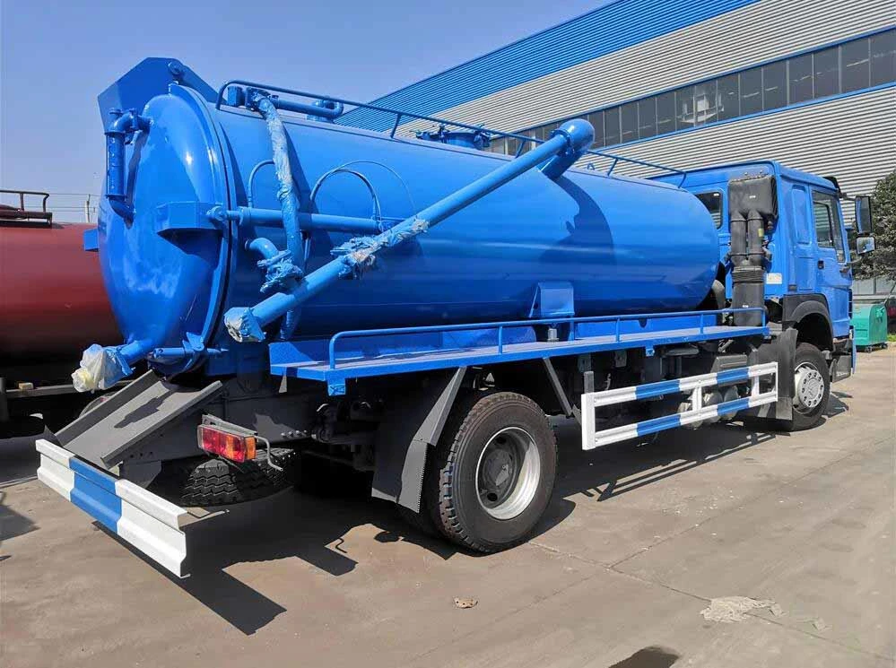 Hot Sale China HOWO Suction Sewage Truck 336HP 6*4 for Sale