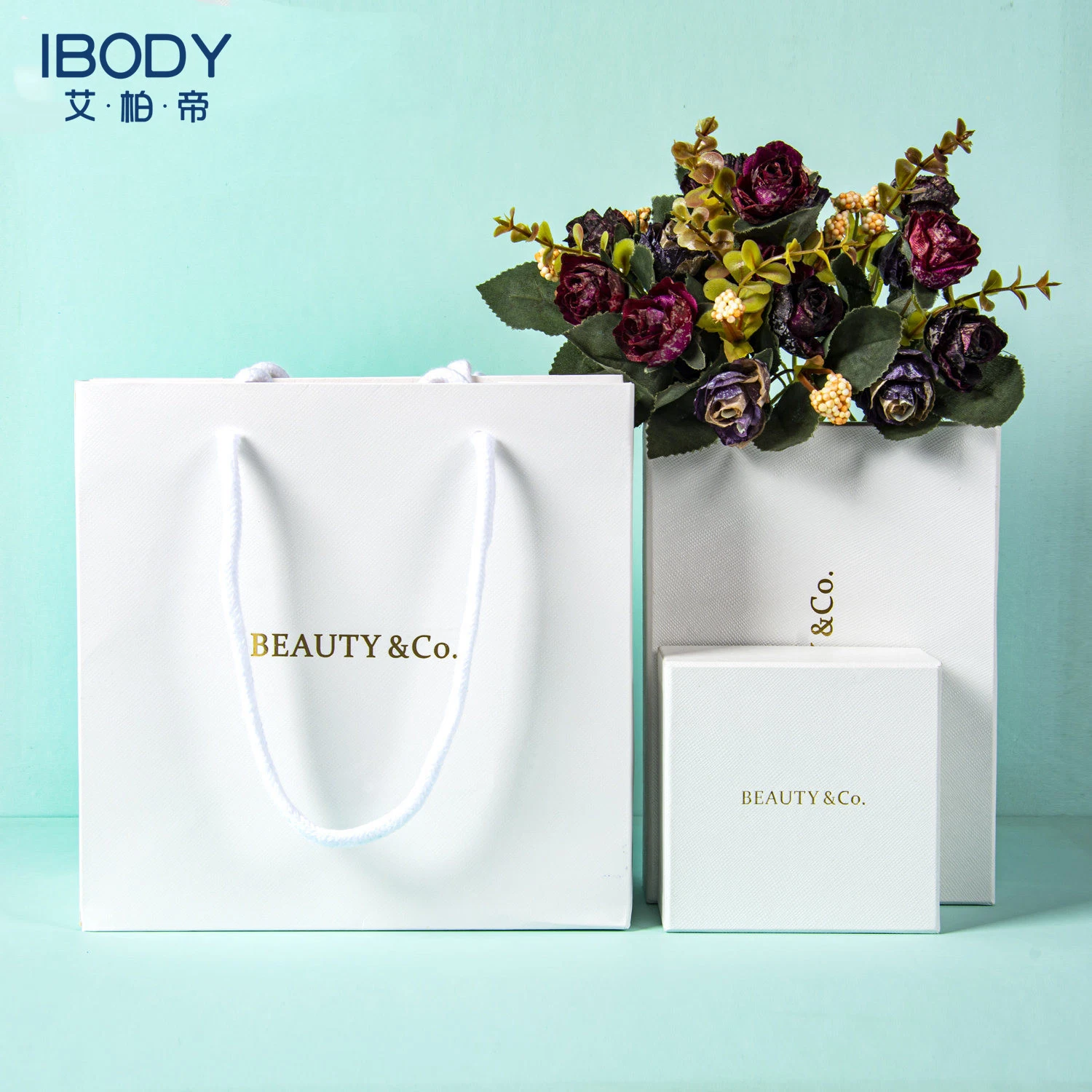 Paper Bag Manufacturer Wholesale/Supplier Custom Packaging Bag White Craft Kraft Luxury Shopping Gift Paper Bags with Your Own Logo