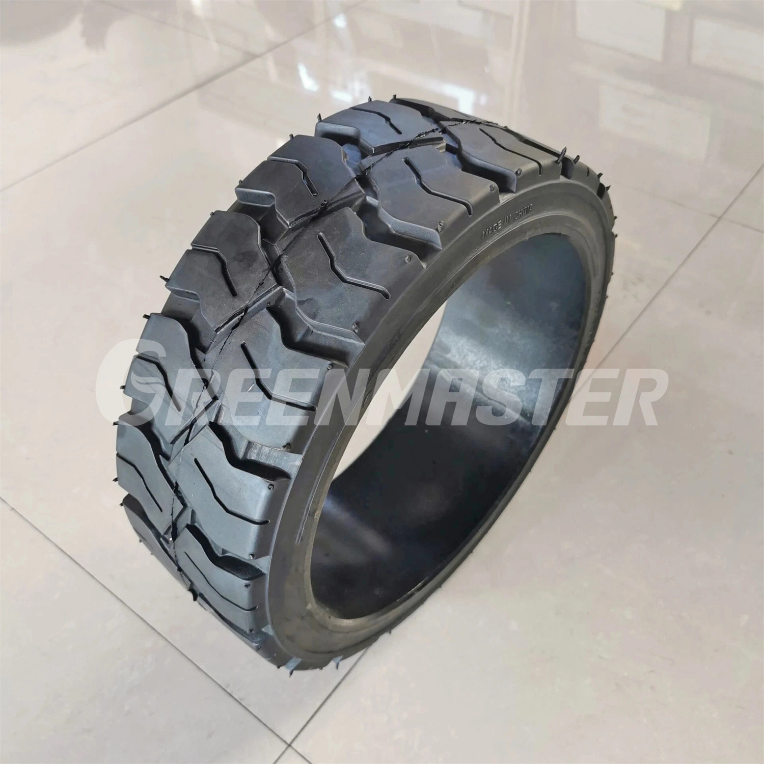 15 1/2X8X10 (15.5*8*10, 394X203X254) High Durability Smooth Sm Traction Tr Tread Press-on Bands (POB) Solid Tyre, Compacted Bonded Mould on Tire with Wheel Rim