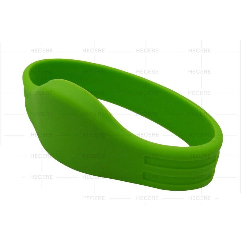 Top Qualify 13.56MHz ISO14443A NFC Tag RFID Semi-Circle Silicone Wristband