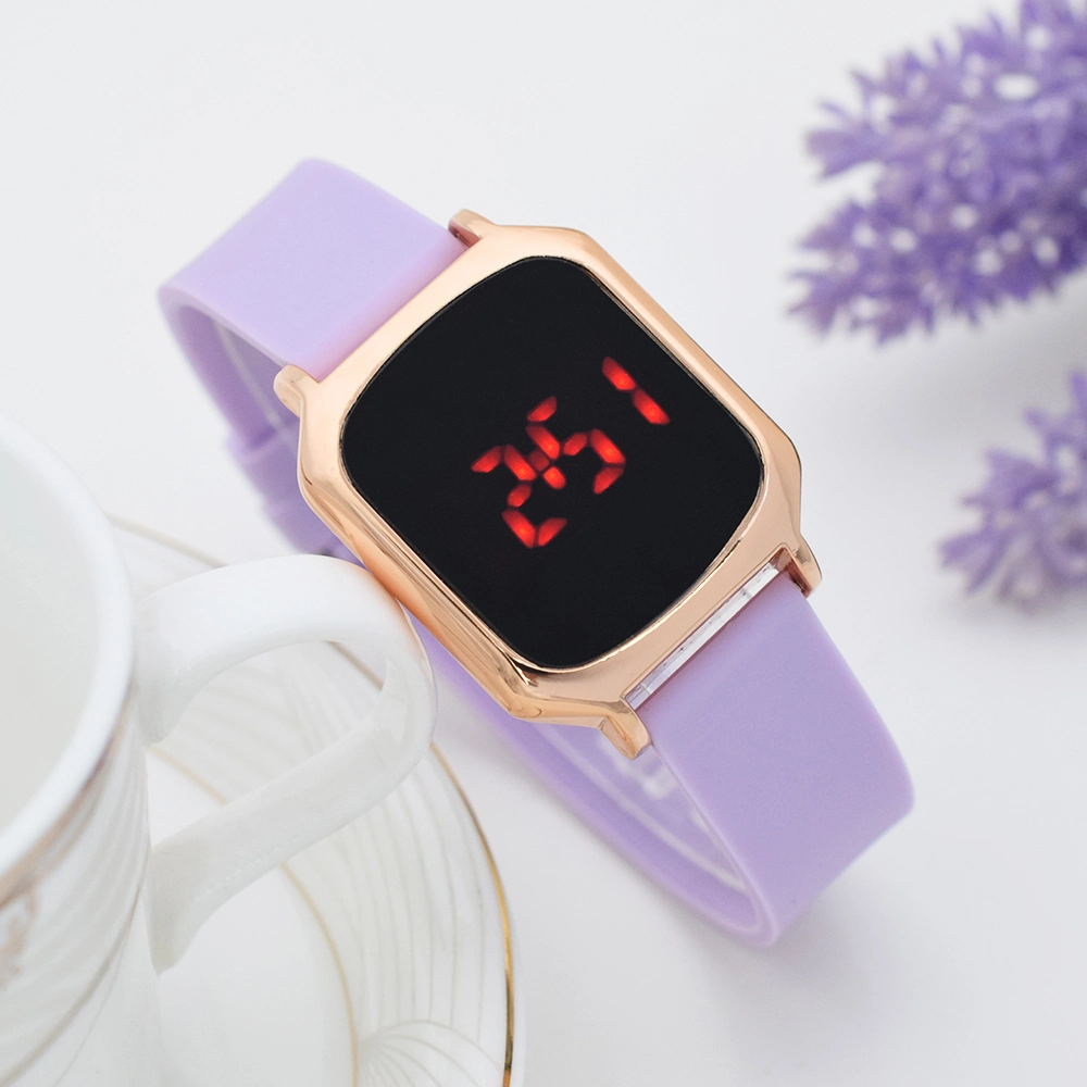 Customize Factory Lady Digital Watch Wholesale/Supplier Cheap Silicon Wrist Watch