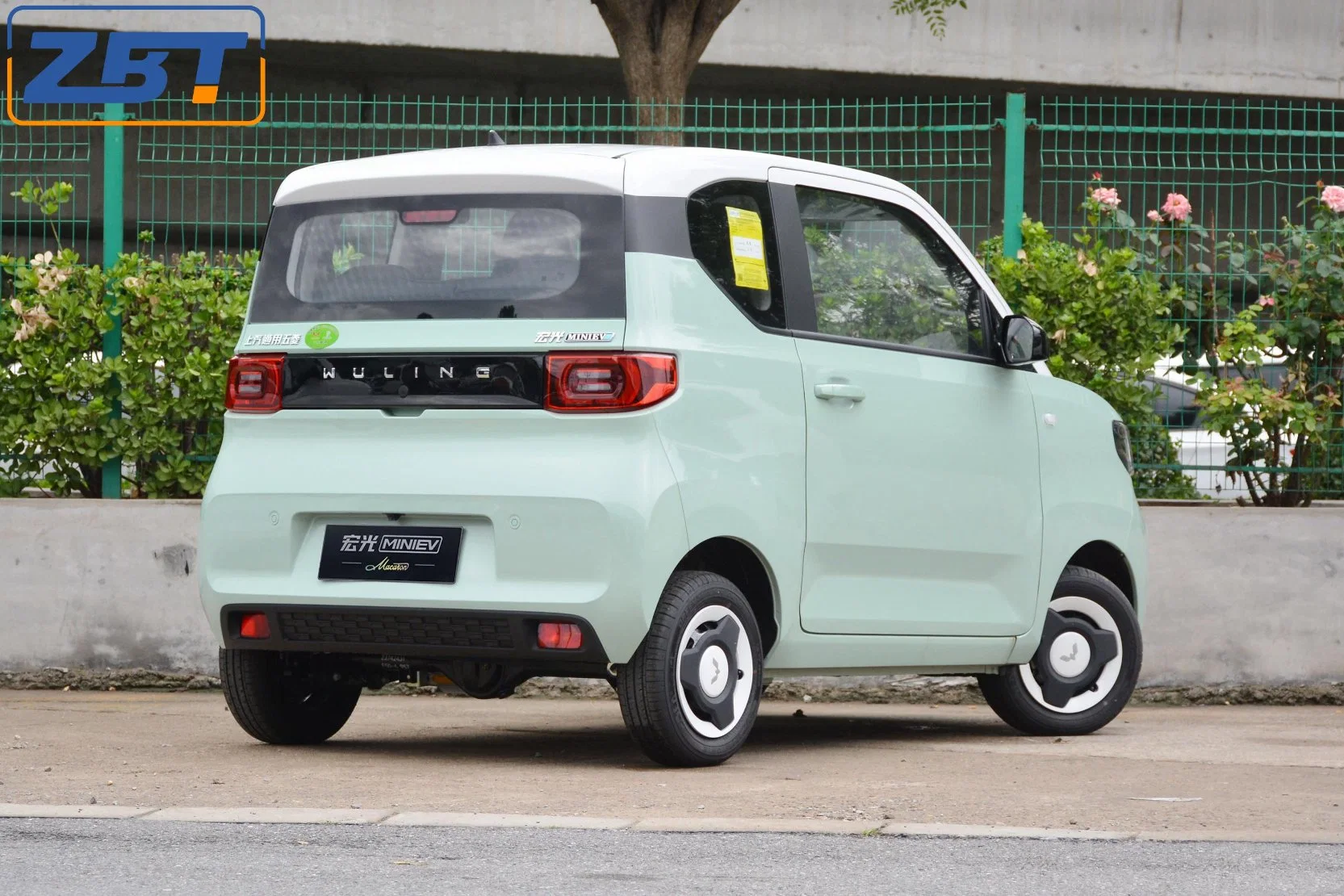 LED de coche eléctrico puro Miniev Macaron 4X2 2WD de alta velocidad Motor sin escobillas automático para vehículos todoterreno con faros