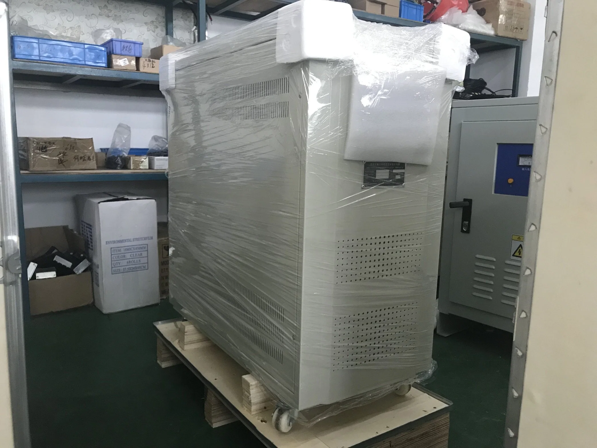 Non-Fermigation Wooden Package 3 Phase 10kVA Zener Controlled Transistor Series Voltage Regulator for Industrial Use