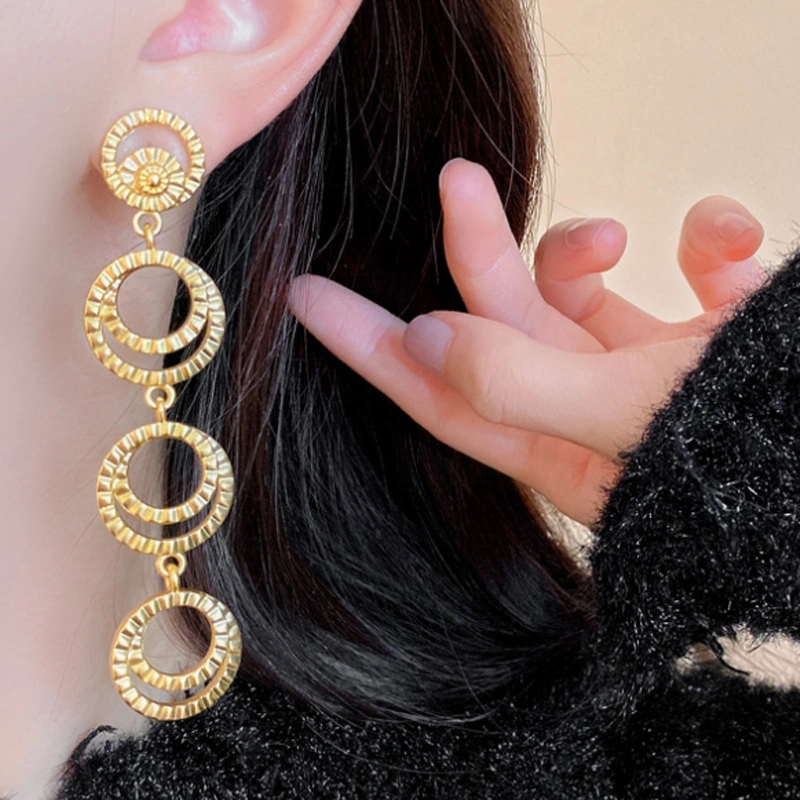 Simple Fashion Small Net Red Temperament Earrings and Accessories