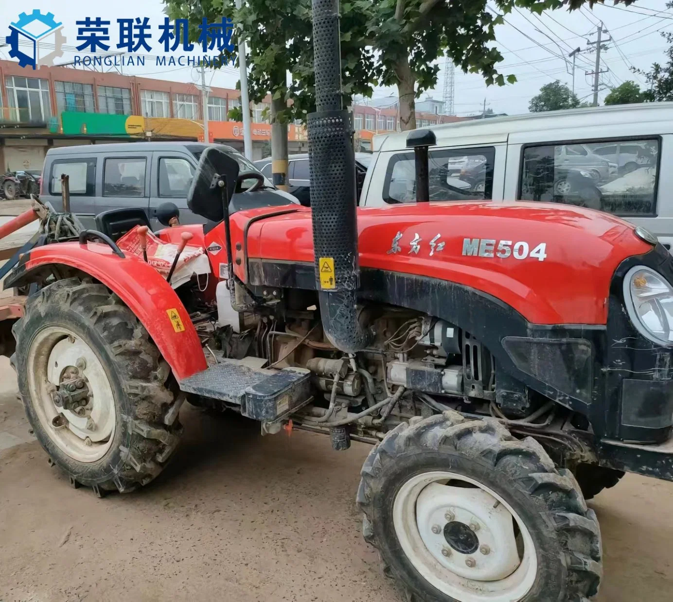 Yto Engine Tractor 50HP Me504 Farming Tractor with Agricultural Tools