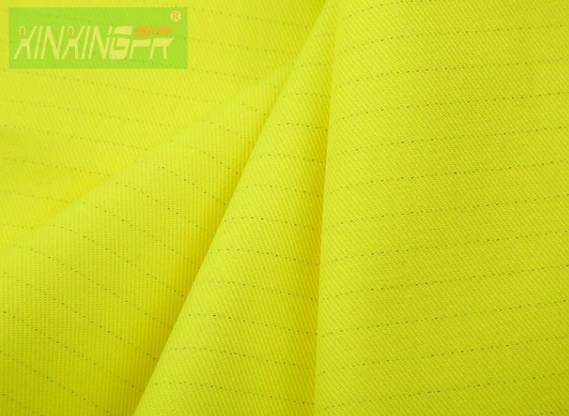 60% Coton 40% Nylon Tissu ignifuge en sergé jaune haute visibilité, anti-statique et imperméable.