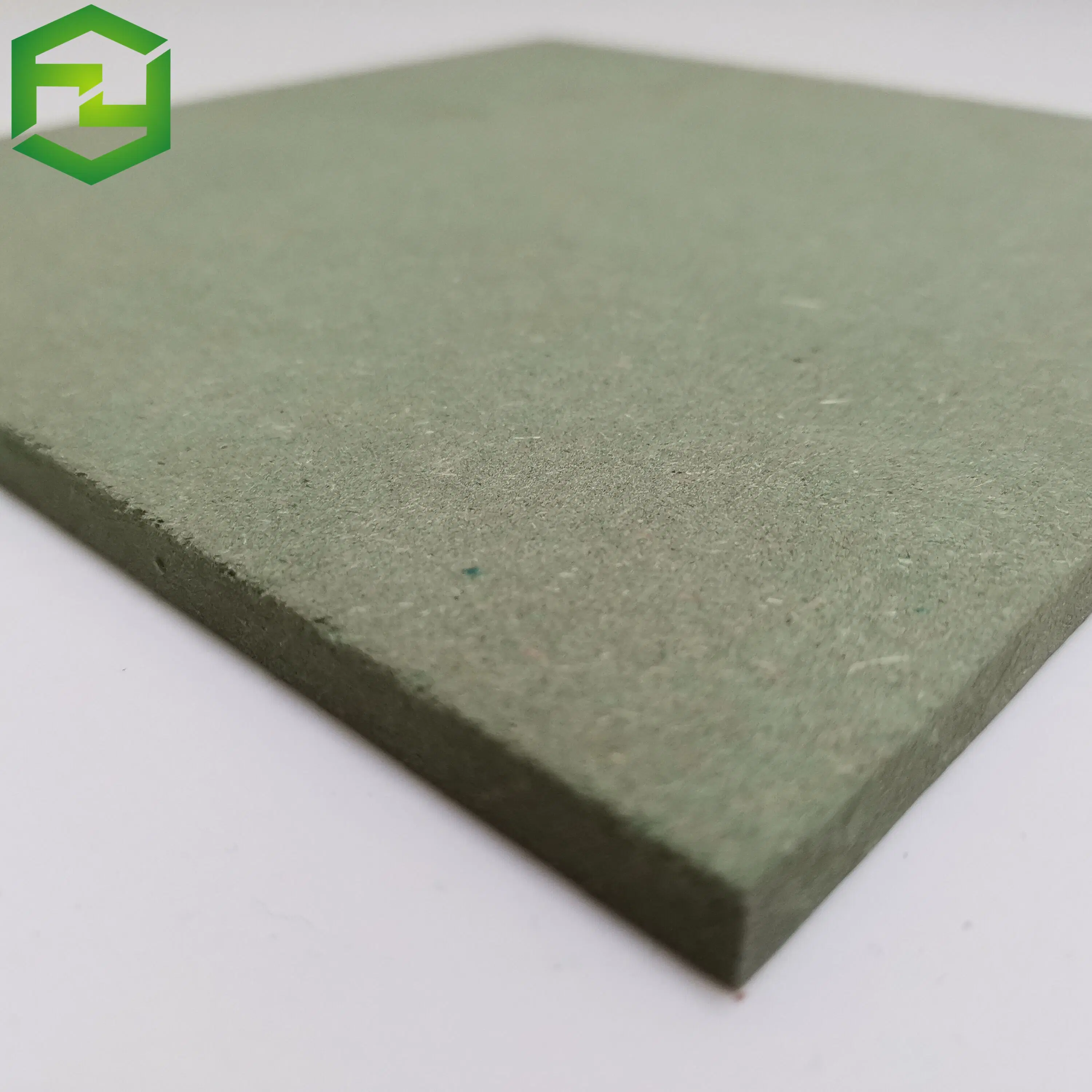 Hot Sale 4*8FT 6mm 8mm 9mm 12mm 15mm 18mm Waterproof Green Colored Hmr MDF Lam HDF Board