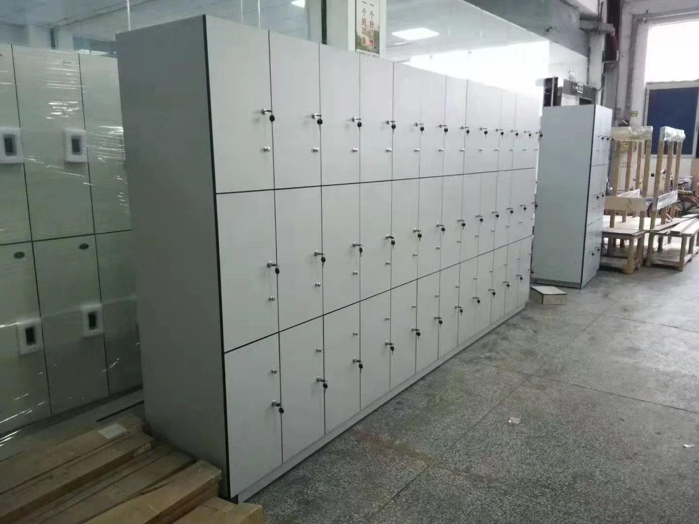 2022 Hot Selling Phenolic Electronic Smart Gym School Clothes Locker