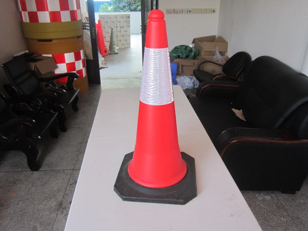 1 Meter PE Construction Road Cones Rubber Base Plastic Traffic Cones